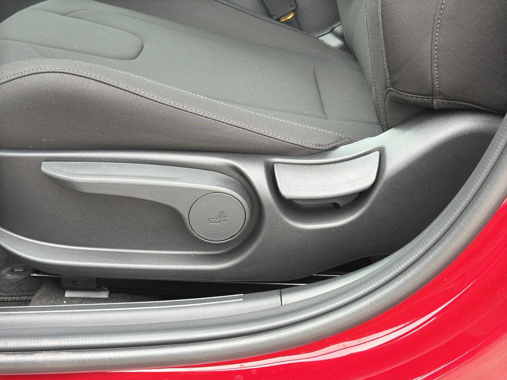 New 2025 Hyundai Elantra Sport image 25