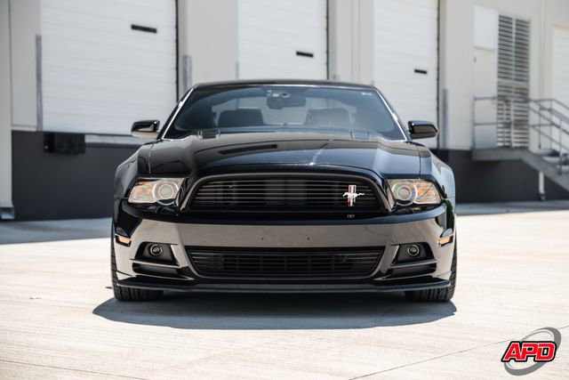 Used 2013 Ford Mustang GT Premium RWD image 16