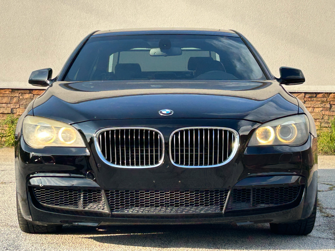 Used 2011 BMW 750Li RWD image 4