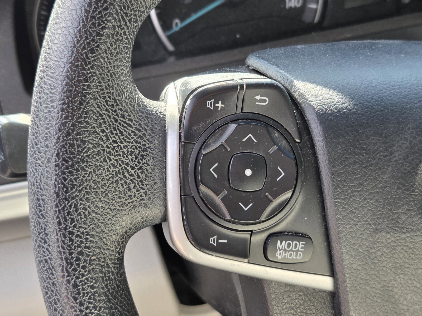 Used 2012 Toyota Camry LE image 4