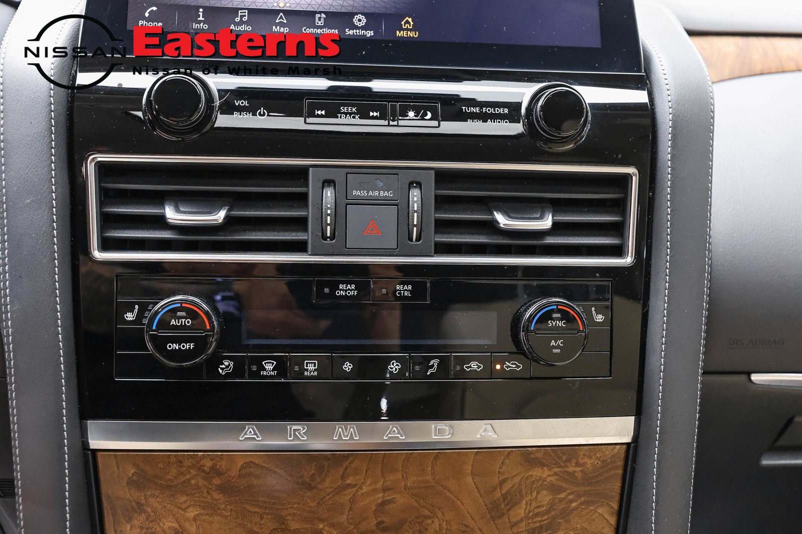 Used 2023 Nissan Armada SL w/ Captain's Chairs Package AWD/4WD image 19