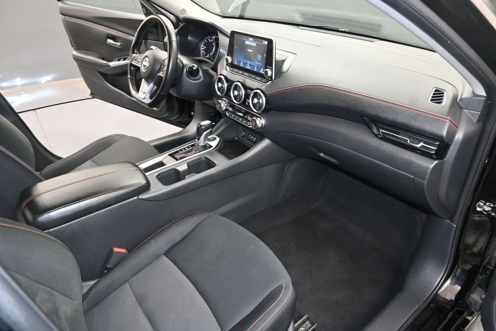 Used 2025 Nissan Sentra SR w/ Midnight Edition FWD image 26