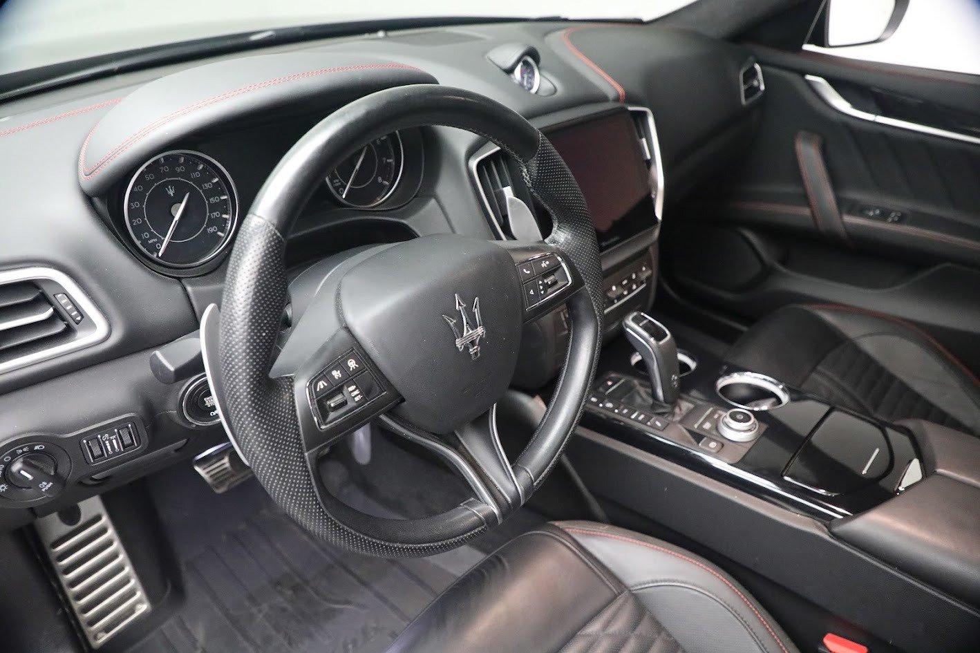 Certified 2023 Maserati Ghibli Modena Q4 AWD/4WD image 22