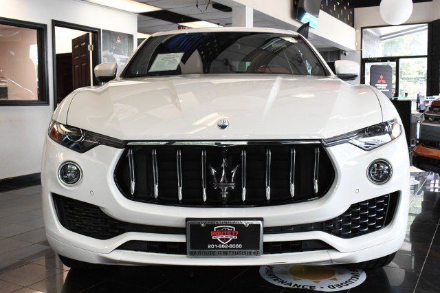 Used 2023 Maserati Levante GT AWD/4WD image 2