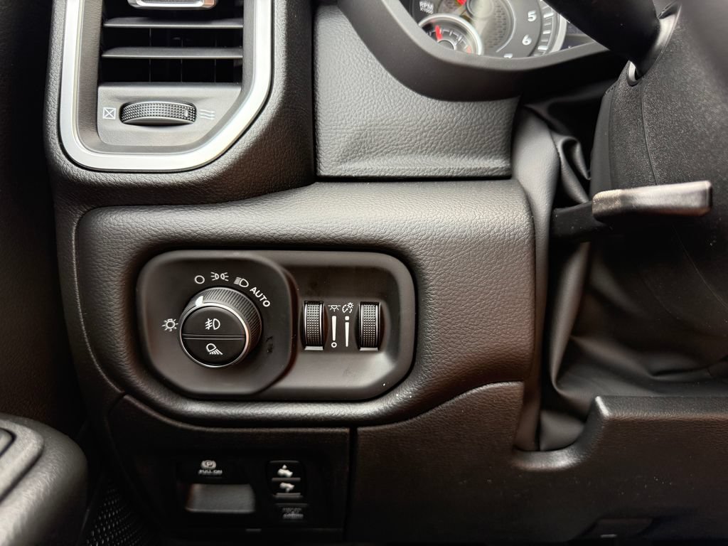 New 2026 RAM 1500 Big Horn AWD/4WD image 17