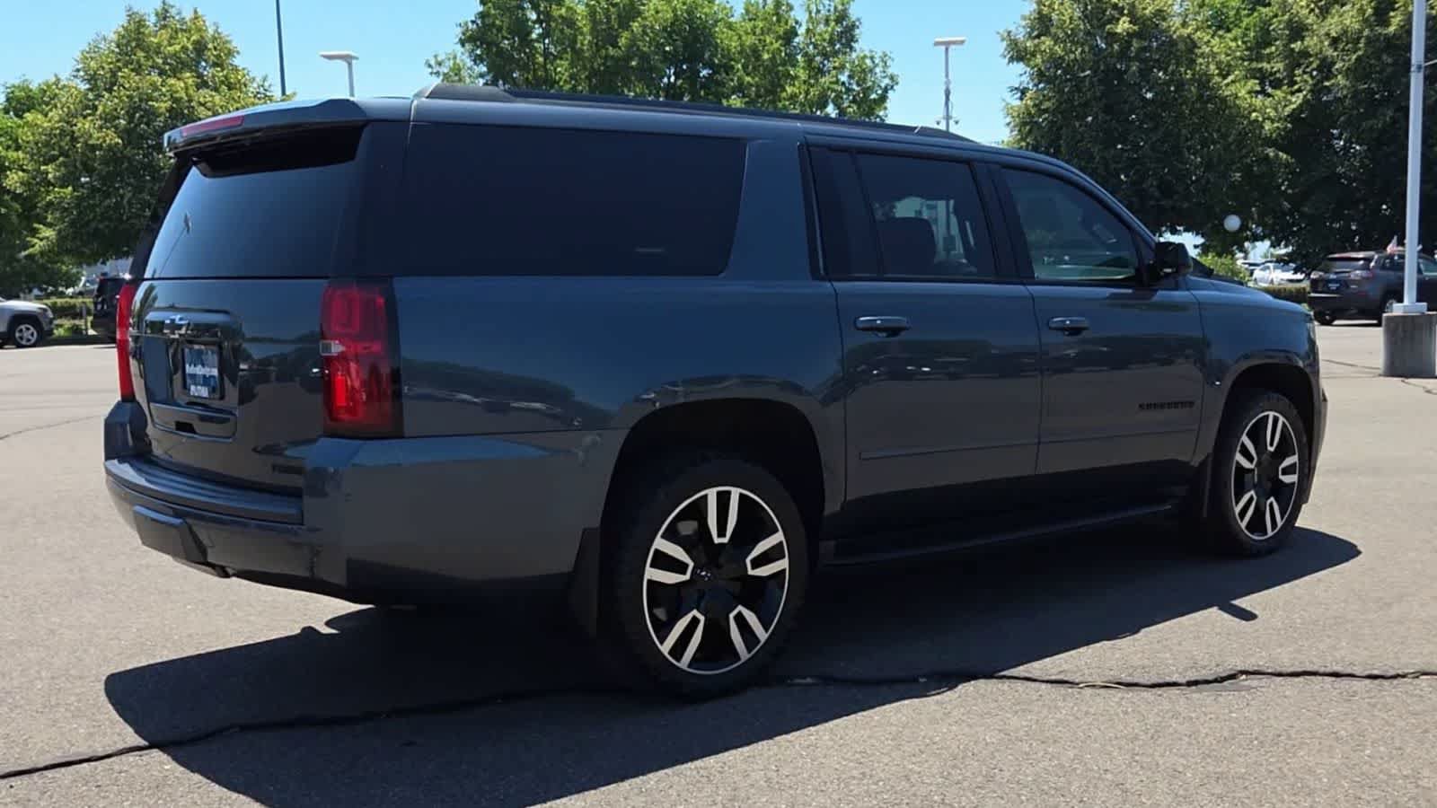 Used 2019 Chevrolet Suburban Premier AWD/4WD image 8
