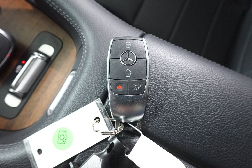 Used 2025 Mercedes-Benz GLS 450 4MATIC image 33