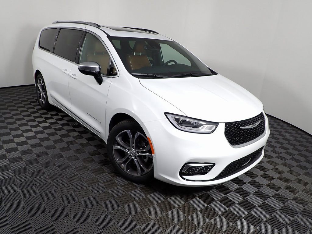 New 2026 Chrysler Pacifica Pinnacle image 11