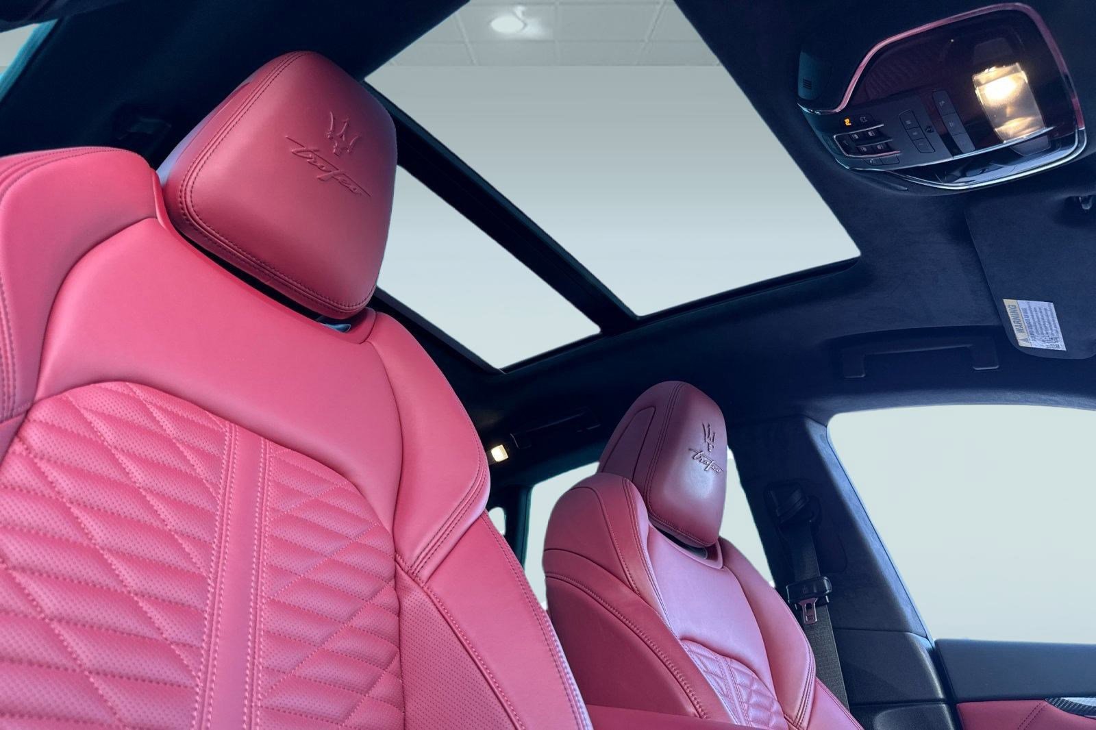 Used 2023 Maserati Levante Trofeo image 14