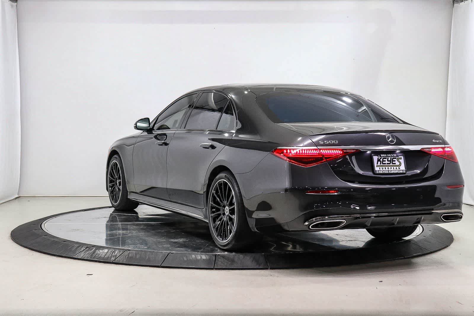 Certified 2023 Mercedes-Benz S 500 4MATIC image 2