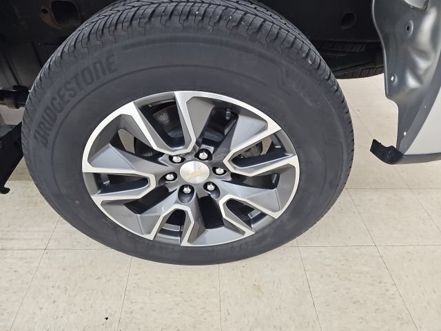 Used 2022 Chevrolet Silverado 1500 LT AWD/4WD image 23