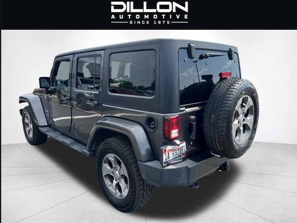 Used 2018 Jeep Wrangler Unlimited Sahara w/ Connectivity Group AWD/4WD image 6
