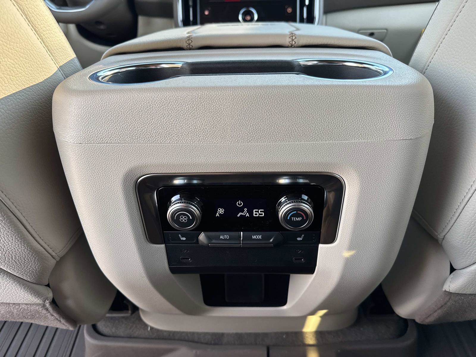 New 2026 GMC Yukon XL Denali w/ Sun & Power Step Package image 19