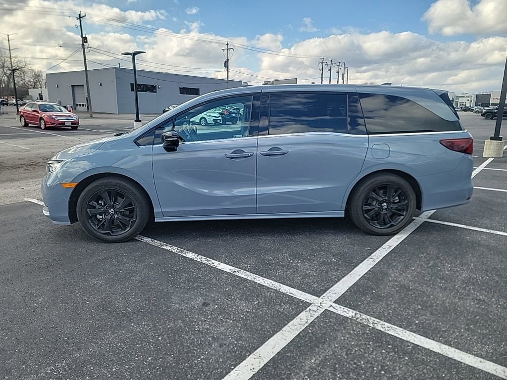 Used 2024 Honda Odyssey Sport image 2