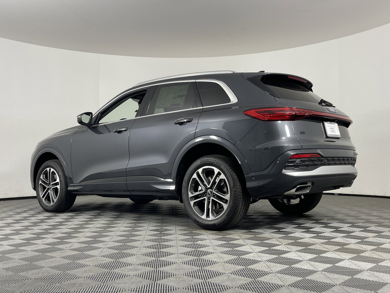 New 2025 Audi Q5 Premium image 12