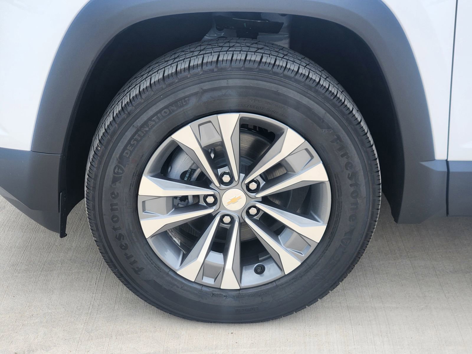 New 2026 Chevrolet Equinox LT w/ Convenience Package II FWD image 11