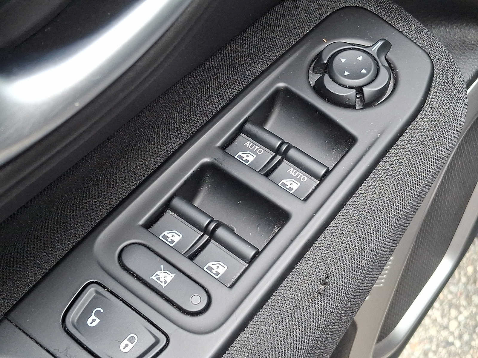 Used 2021 Jeep Renegade Latitude AWD/4WD image 25