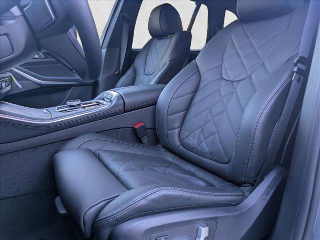 New 2026 BMW X5 xDrive50e w/ Executive Package image 4