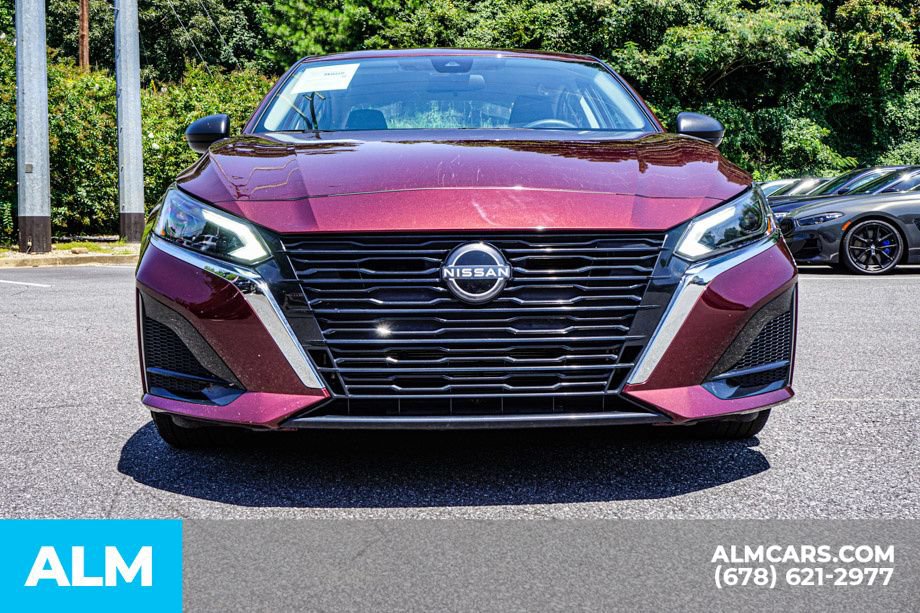 Used 2025 Nissan Altima 2.5 SV FWD image 9