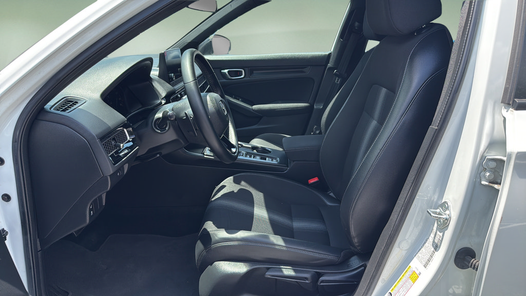 Used 2023 Honda Civic Sport image 11