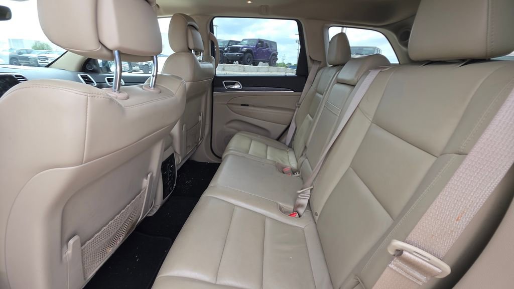 Used 2019 Jeep Grand Cherokee Limited AWD/4WD image 13