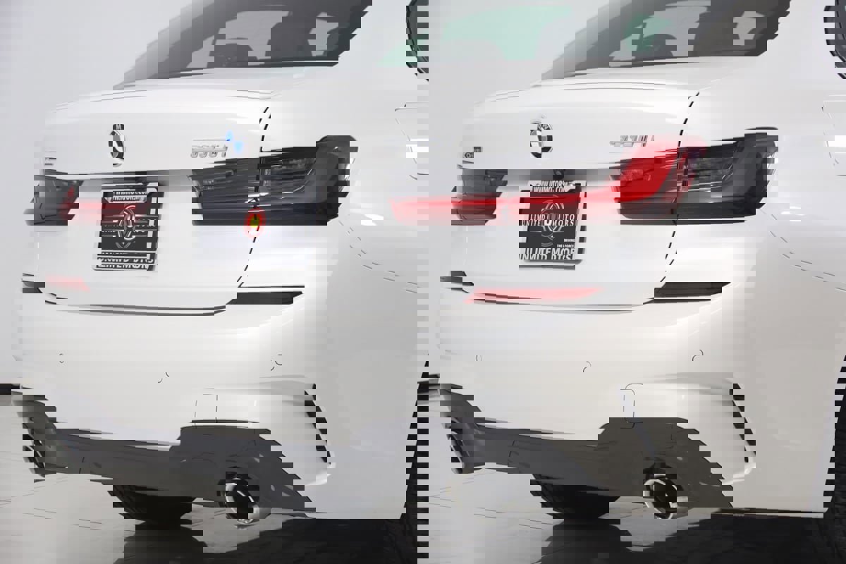 Used 2022 BMW 330i xDrive Sedan w/ M Sport Package image 46