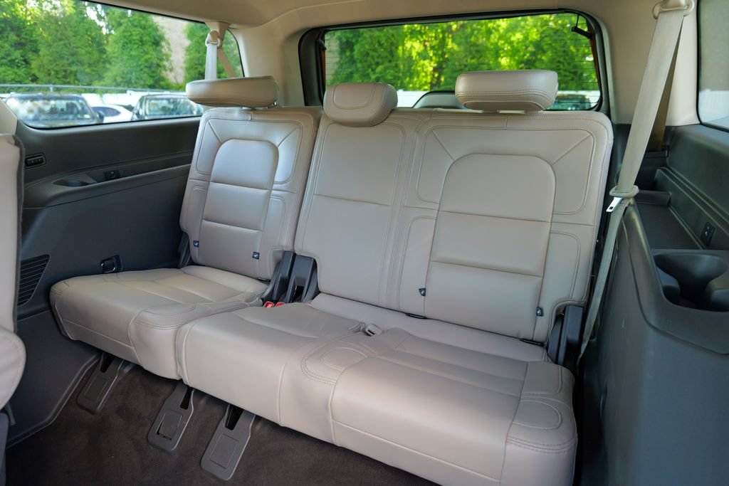 Used 2023 Lincoln Navigator L Reserve AWD/4WD image 29