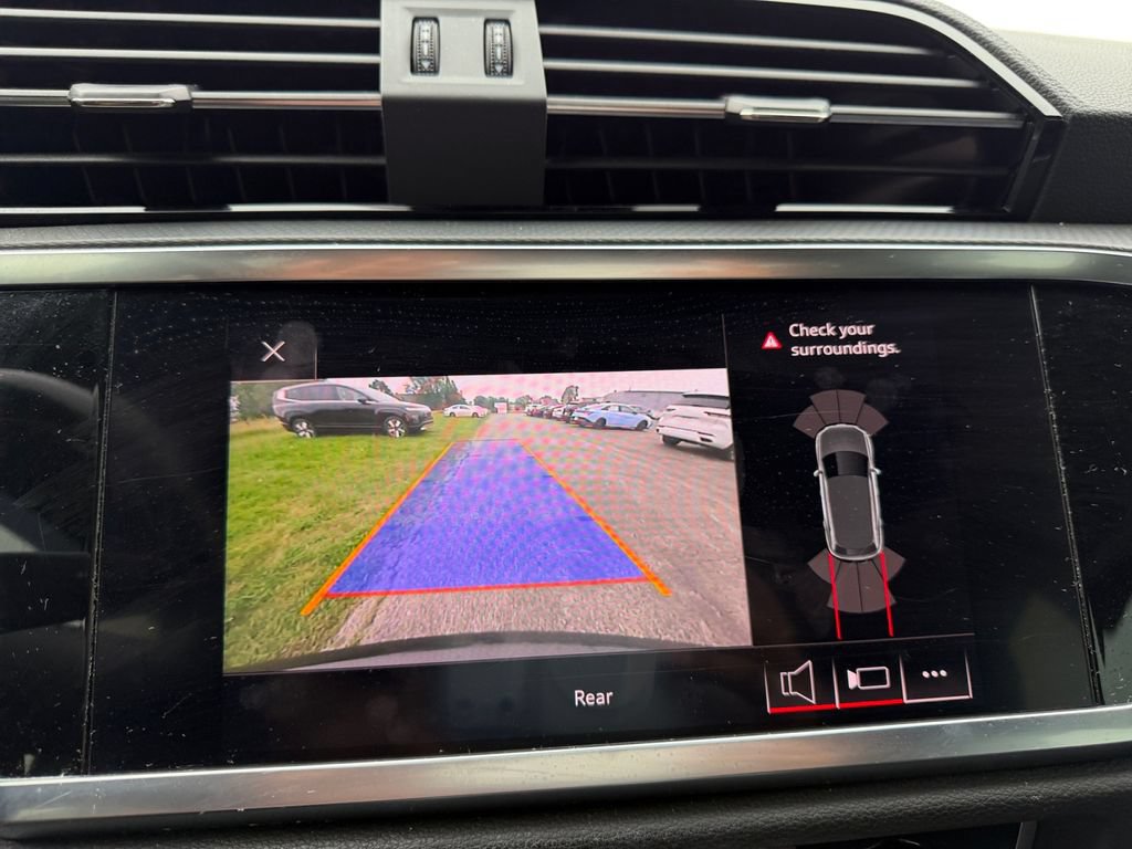 Used 2020 Audi Q3 2.0T Premium Plus AWD/4WD image 14