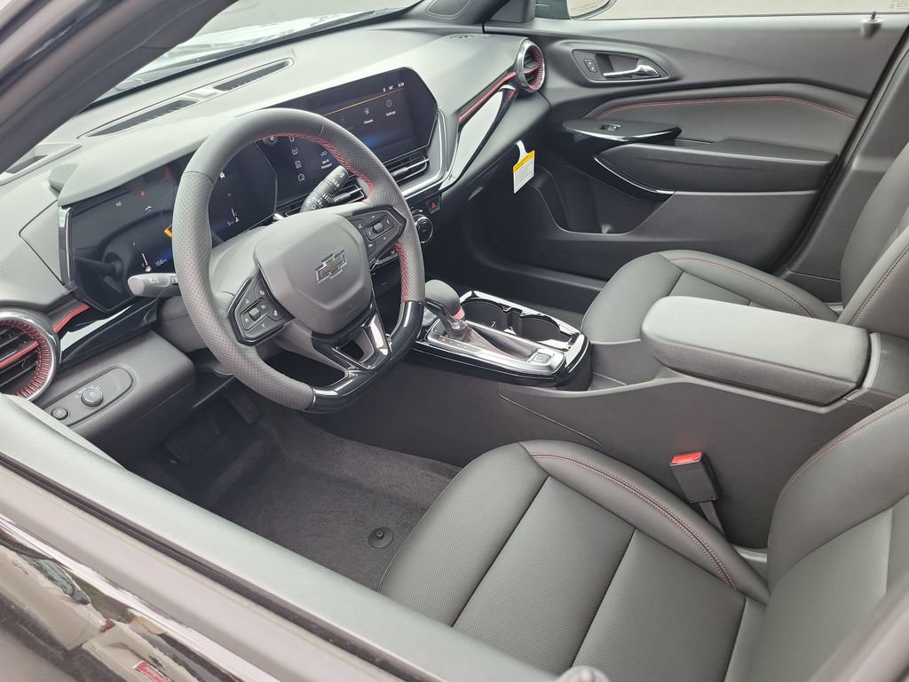 New 2026 Chevrolet Trax RS w/ Driver Confidence Package FWD image 3