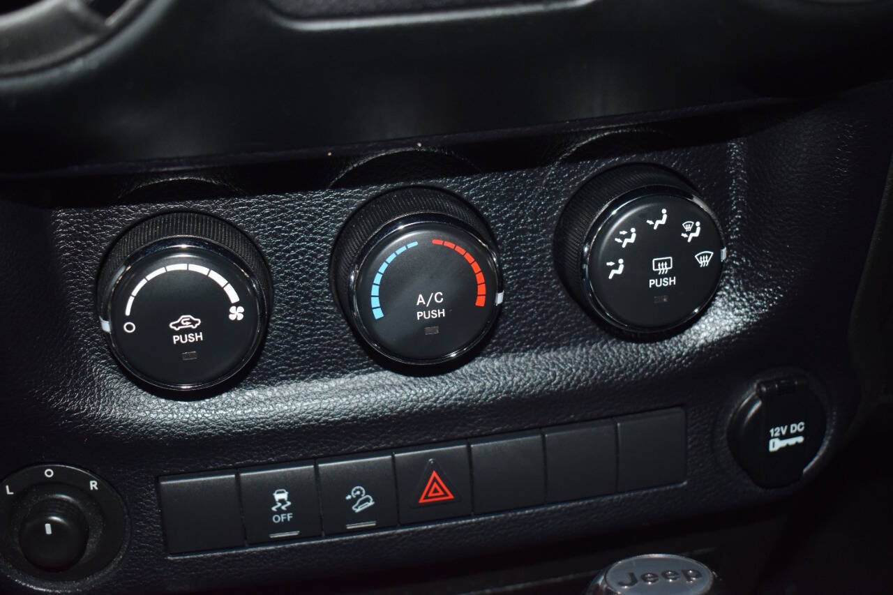Used 2014 Jeep Wrangler Unlimited Sport w/ Quick Order Package 24S AWD/4WD image 93
