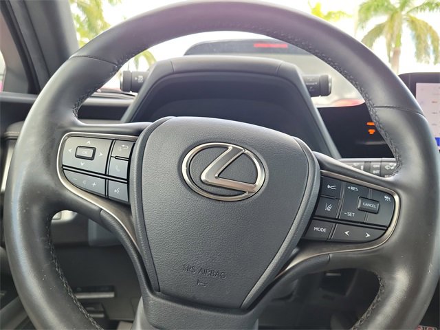 Used 2023 Lexus UX 250h FWD w/ Premium Package image 13