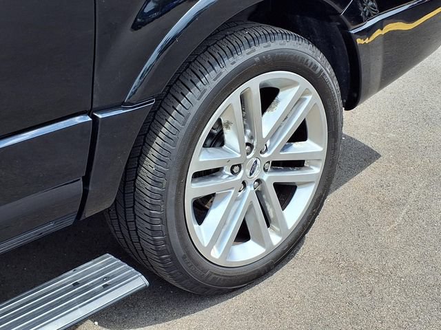 Used 2017 Ford Expedition EL Limited w/ Equipment Group 301A AWD/4WD image 34