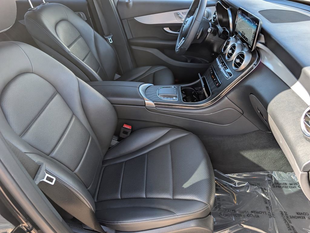 Used 2021 Mercedes-Benz GLC 300 4MATIC image 12