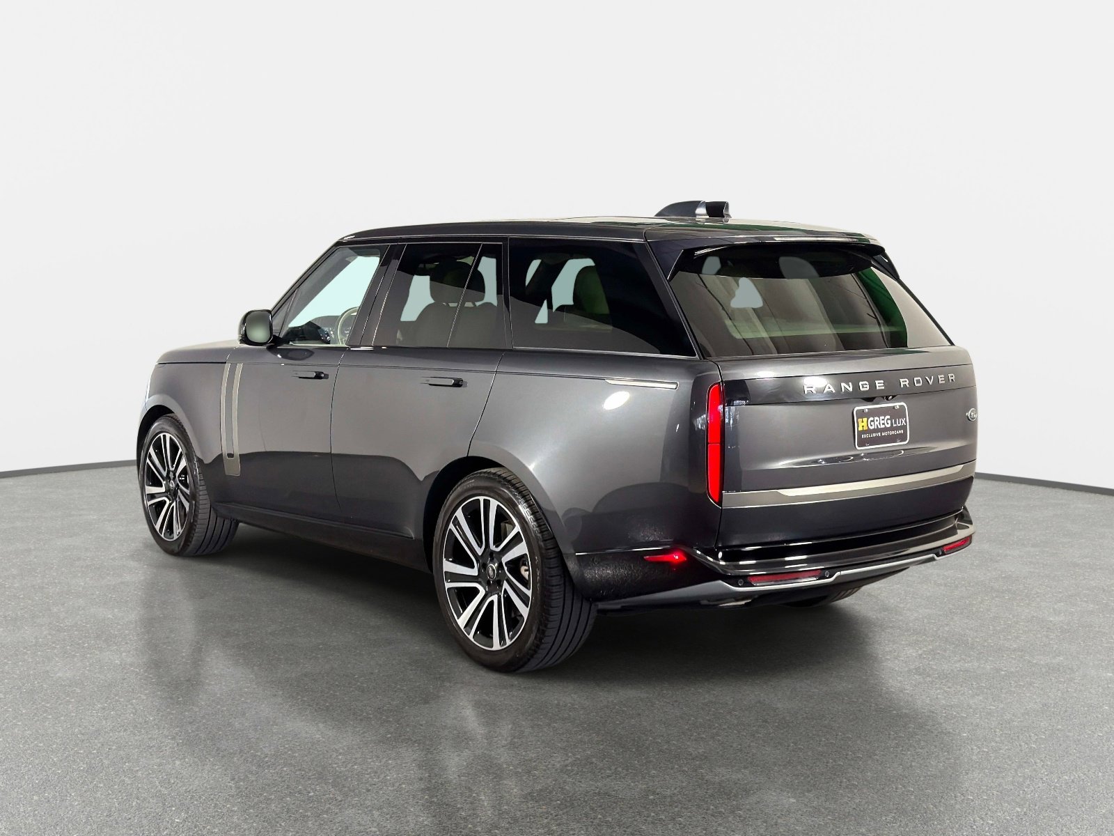 Used 2023 Land Rover Range Rover SE image 5