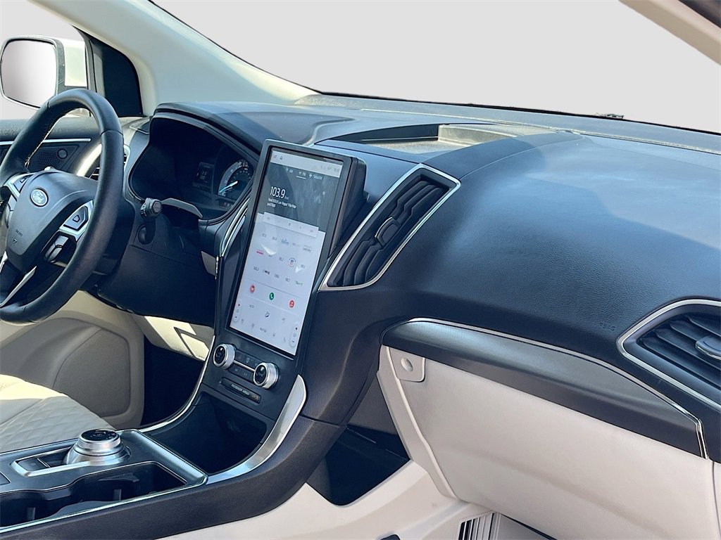 Used 2024 Ford Edge Titanium image 29