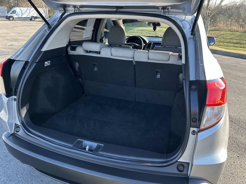 Used 2022 Honda HR-V LX image 13