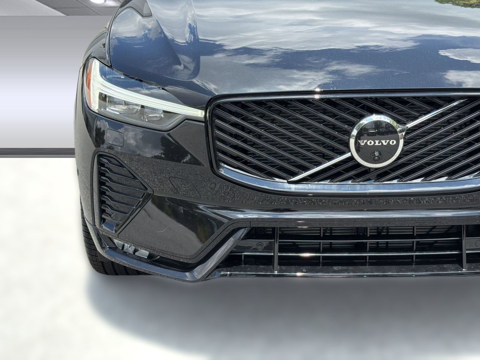 New 2026 Volvo XC60 B5 Ultra w/ Climate Package AWD/4WD image 11