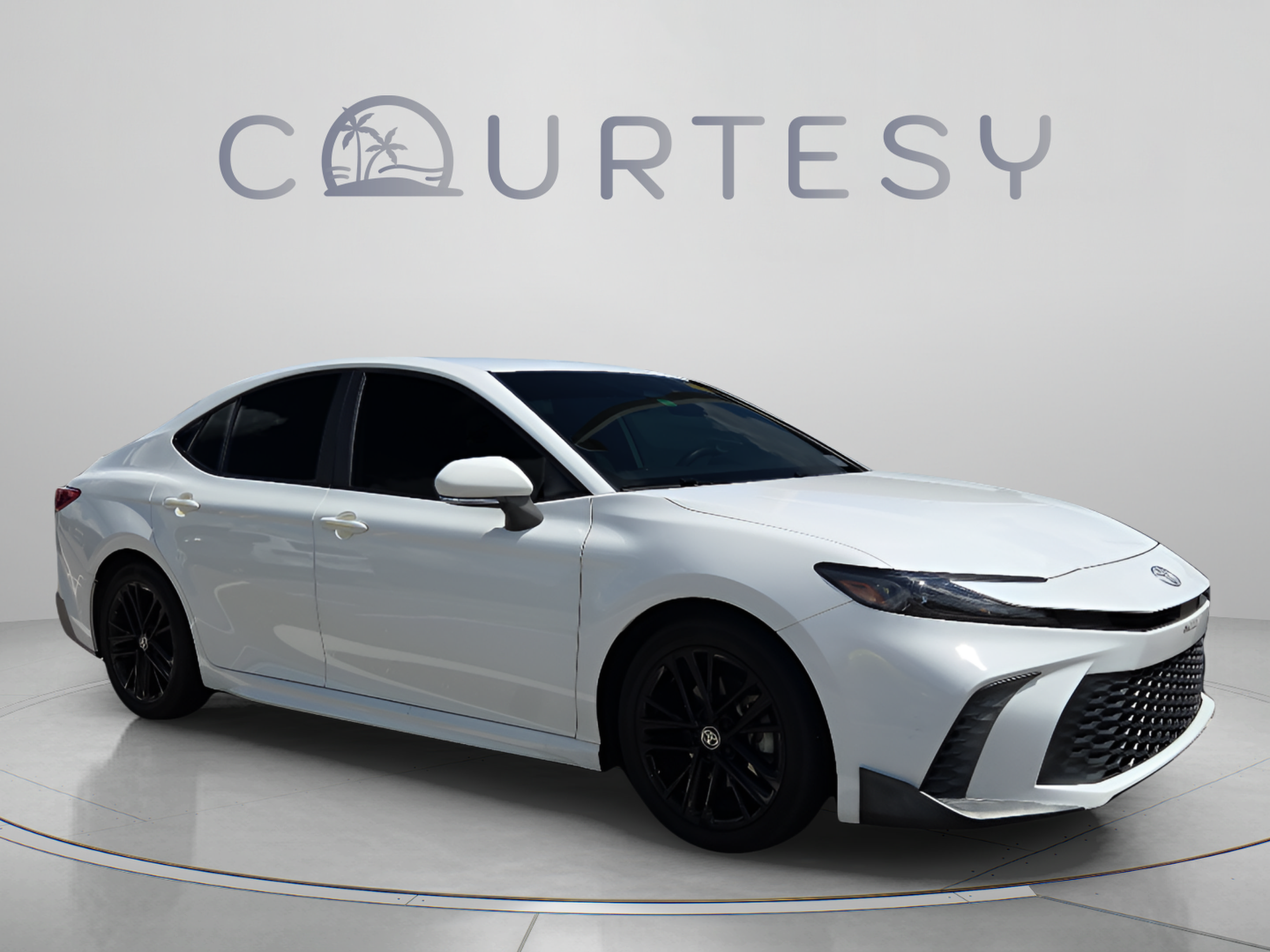Certified 2025 Toyota Camry SE FWD image 3