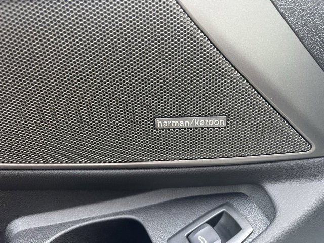 New 2025 BMW 330i xDrive Sedan w/ M Sport Package image 12