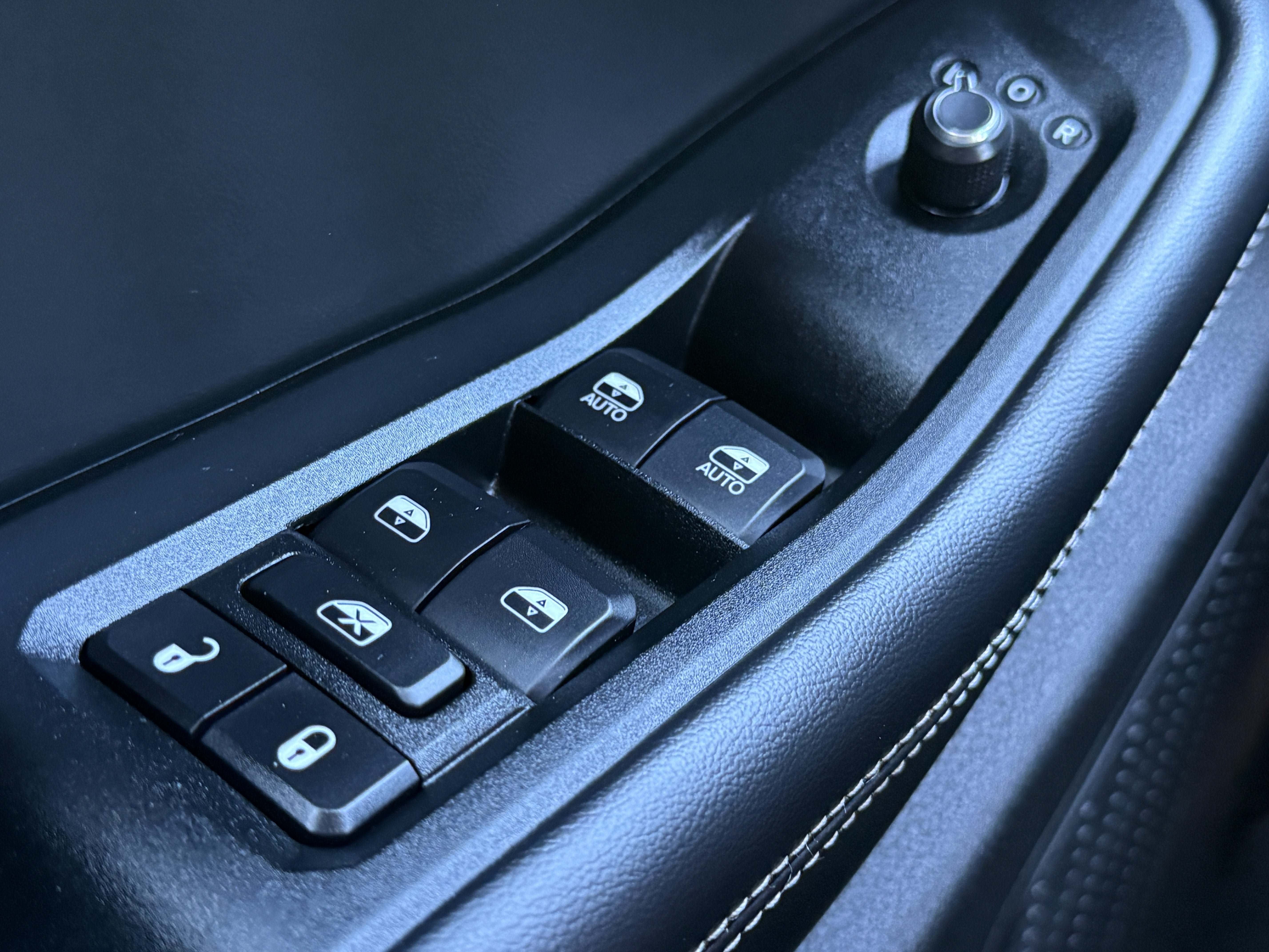 Used 2025 Jeep Grand Cherokee Limited RWD image 22