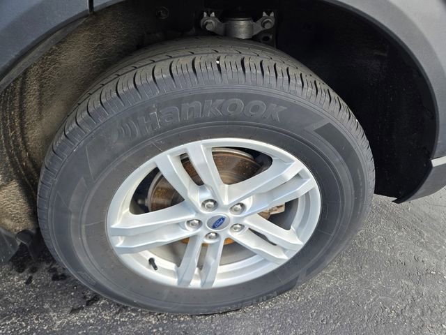 Used 2024 Ford Explorer XLT w/ Equipment Group 202A AWD/4WD image 7