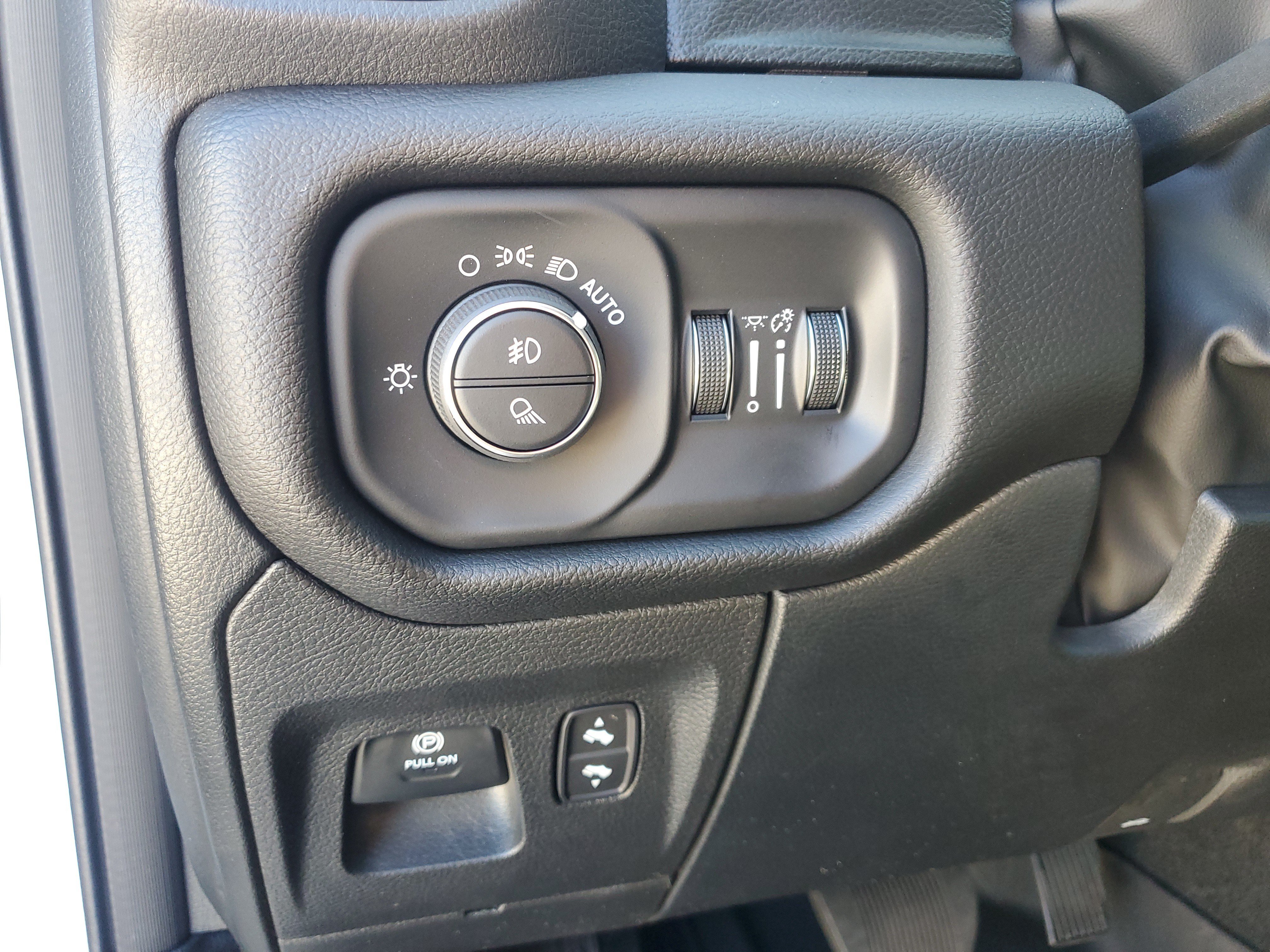 Used 2025 RAM 1500 Big Horn AWD/4WD image 26