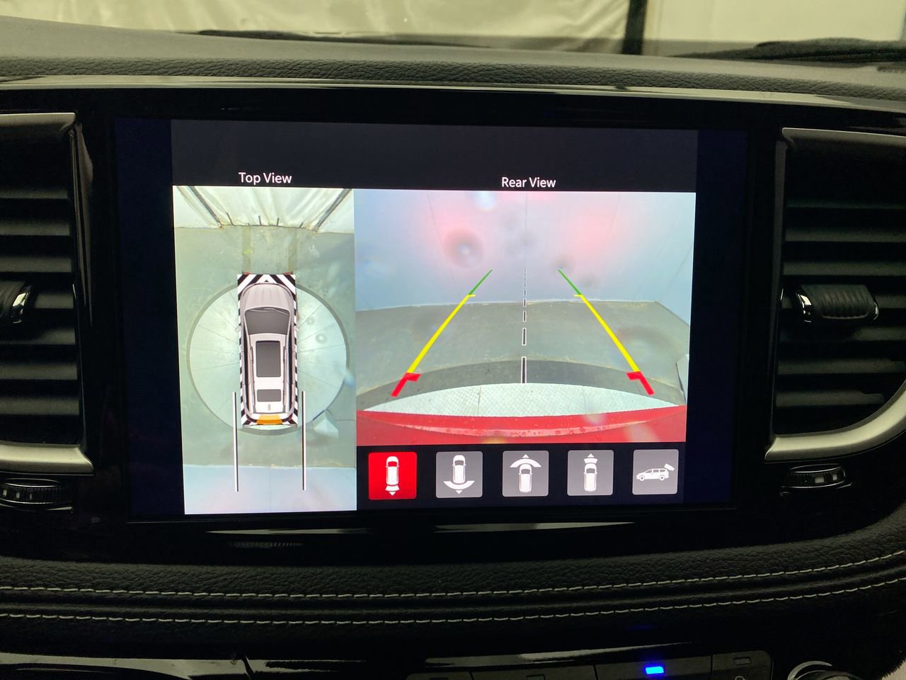 New 2026 Chrysler Pacifica Select w/ S Appearance Package image 16