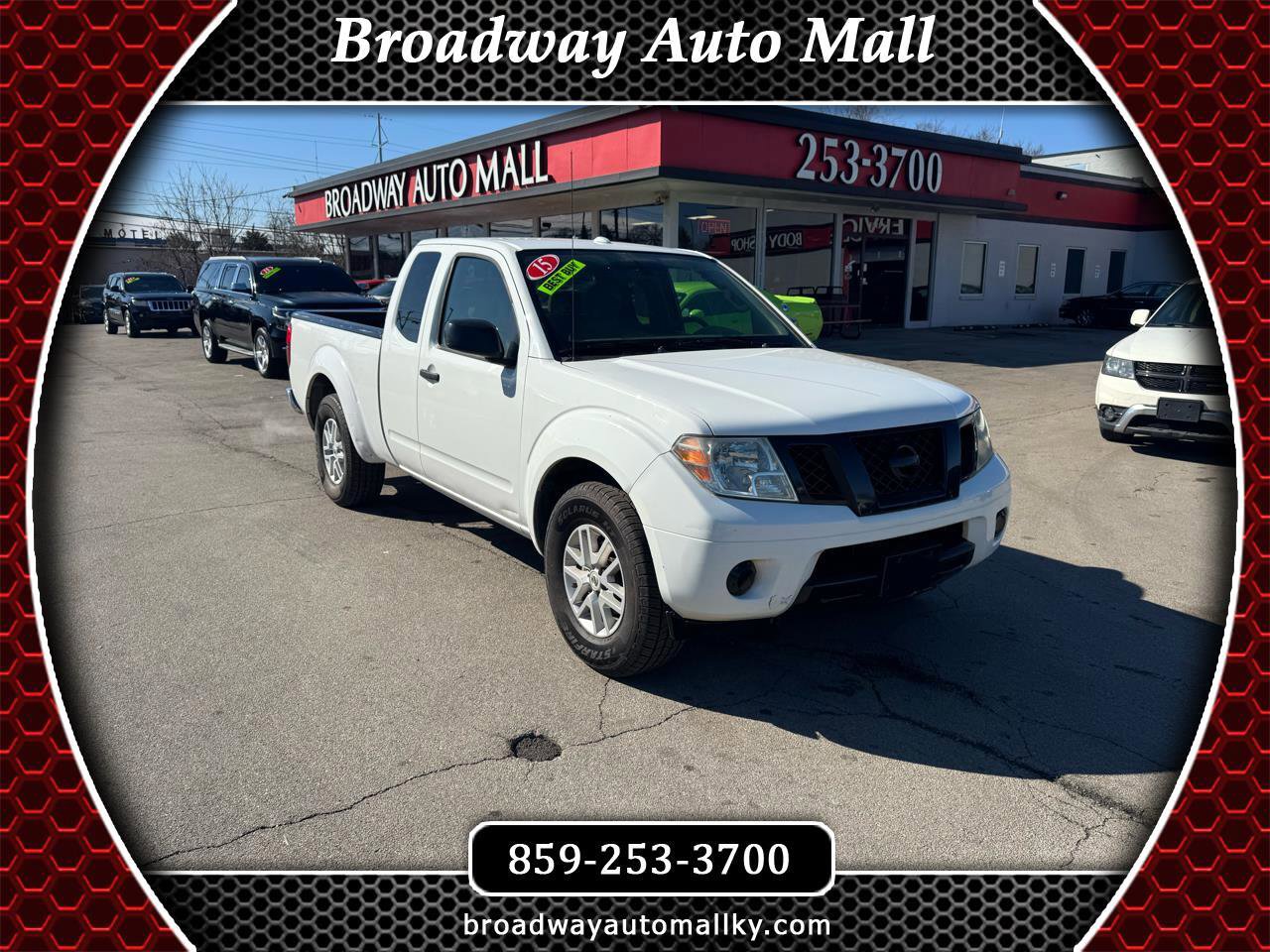 Used 2015 Nissan Frontier SV image 1