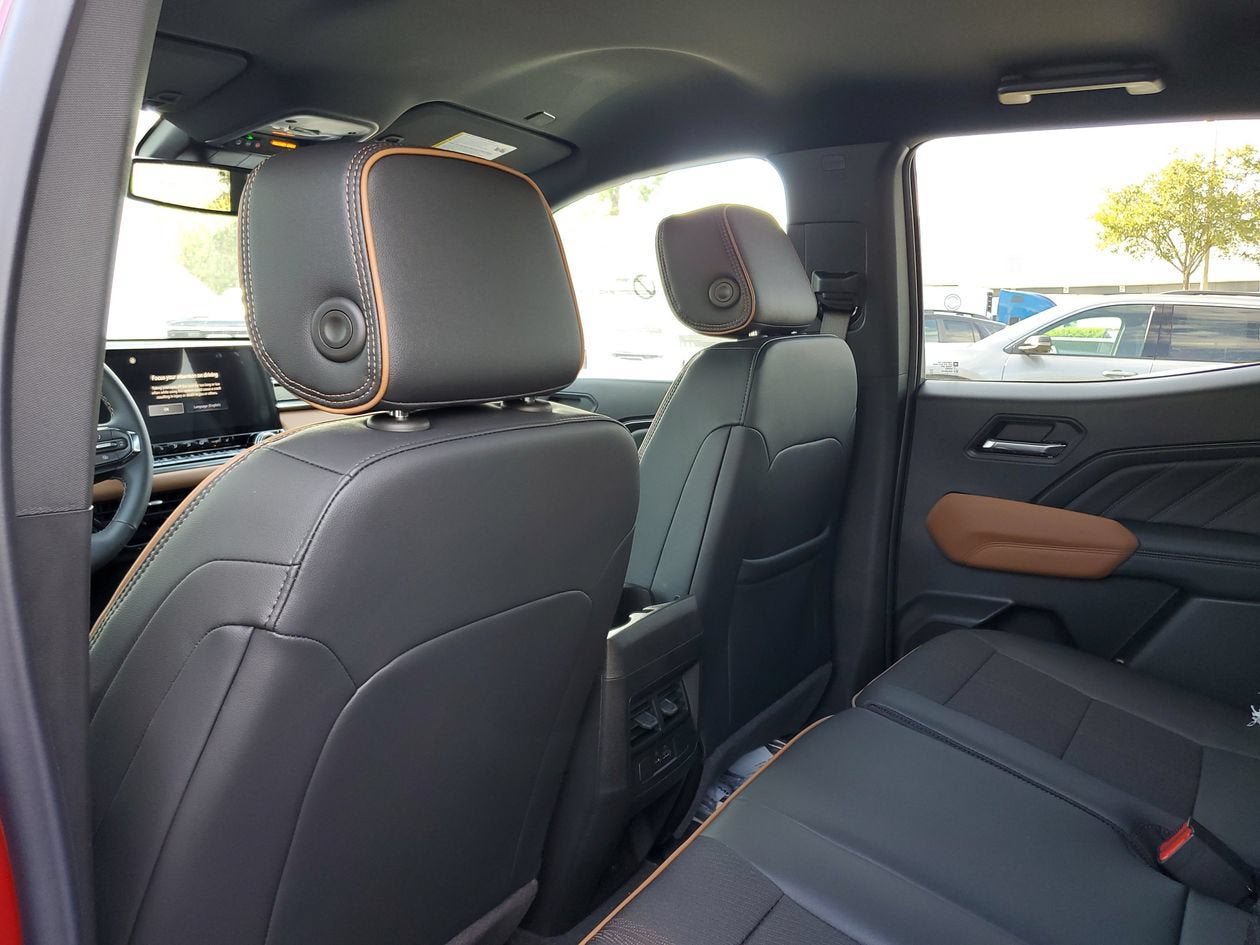 New 2026 GMC Canyon AT4 AWD/4WD image 10