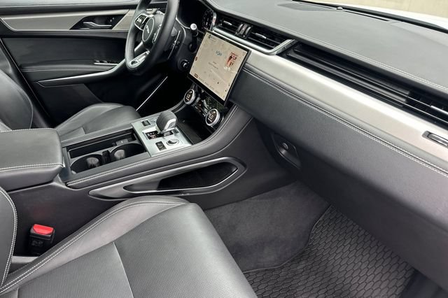 Certified 2026 Jaguar F-PACE R-Dynamic S AWD/4WD image 15