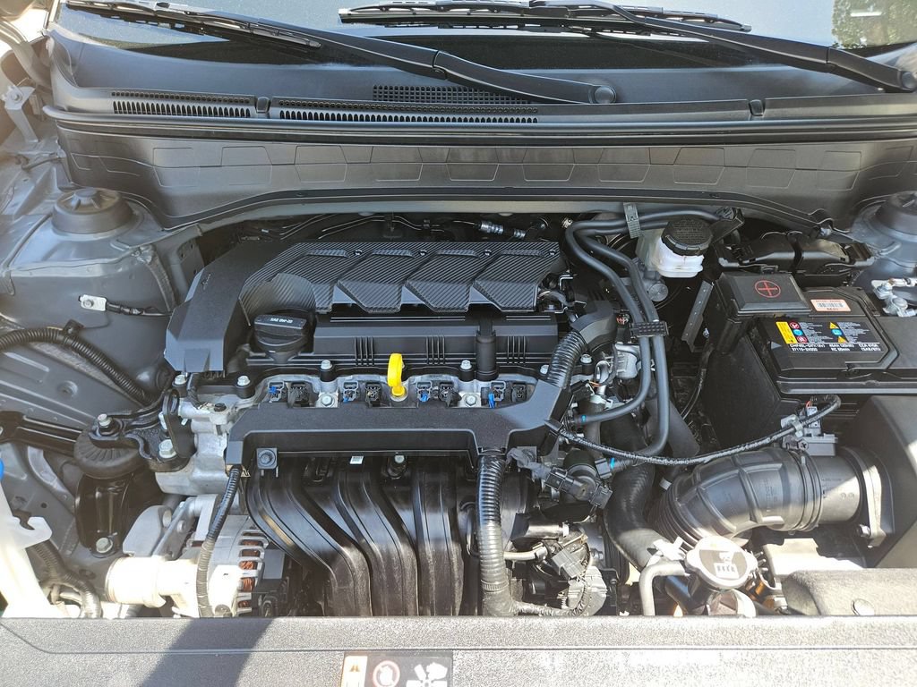Used 2025 Hyundai Venue SEL FWD image 24