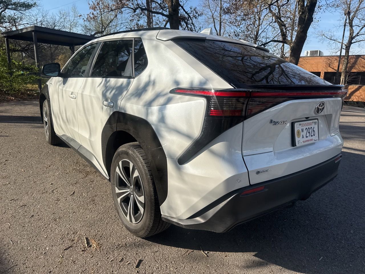 Used 2024 Toyota bZ4X XLE w/ Weather Package image 7