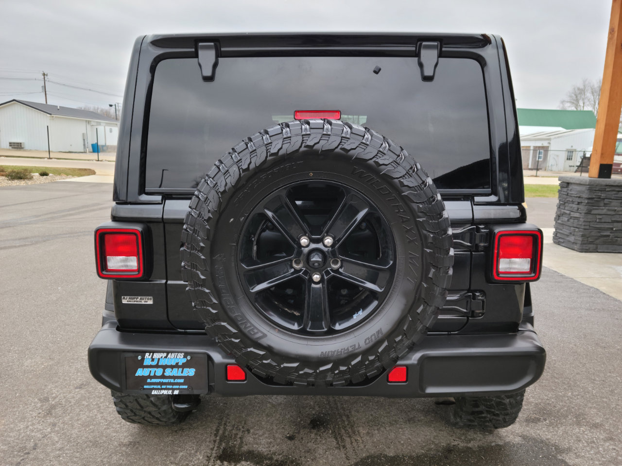 Used 2021 Jeep Wrangler Unlimited Sahara image 5