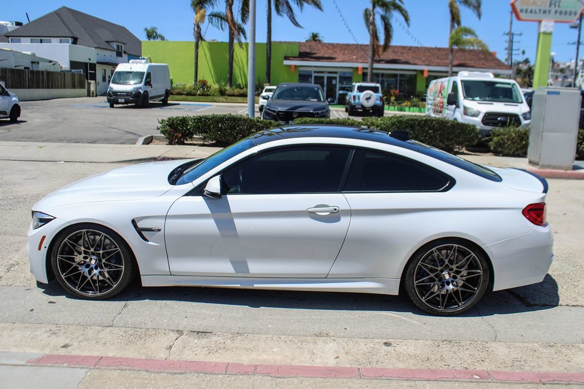 Used 2018 BMW M4 Coupe RWD image 2